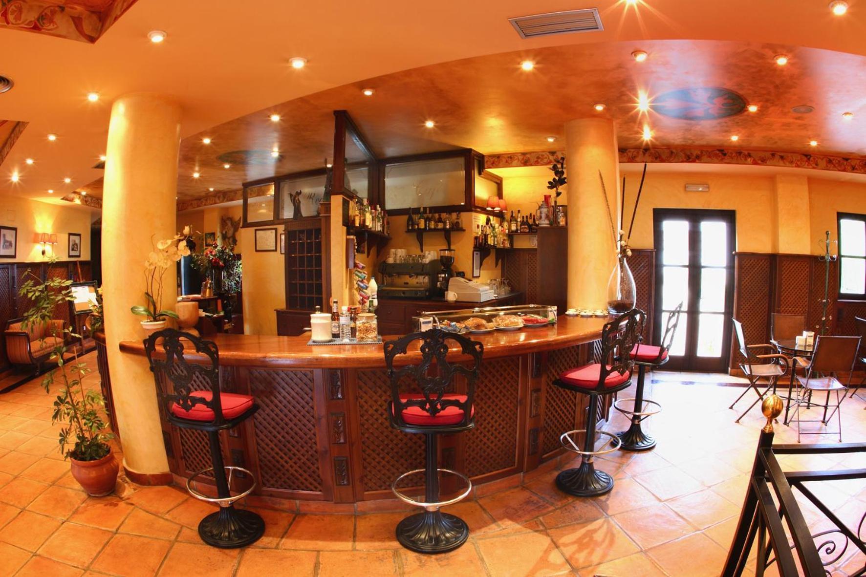 Hotel Comillas Εξωτερικό φωτογραφία