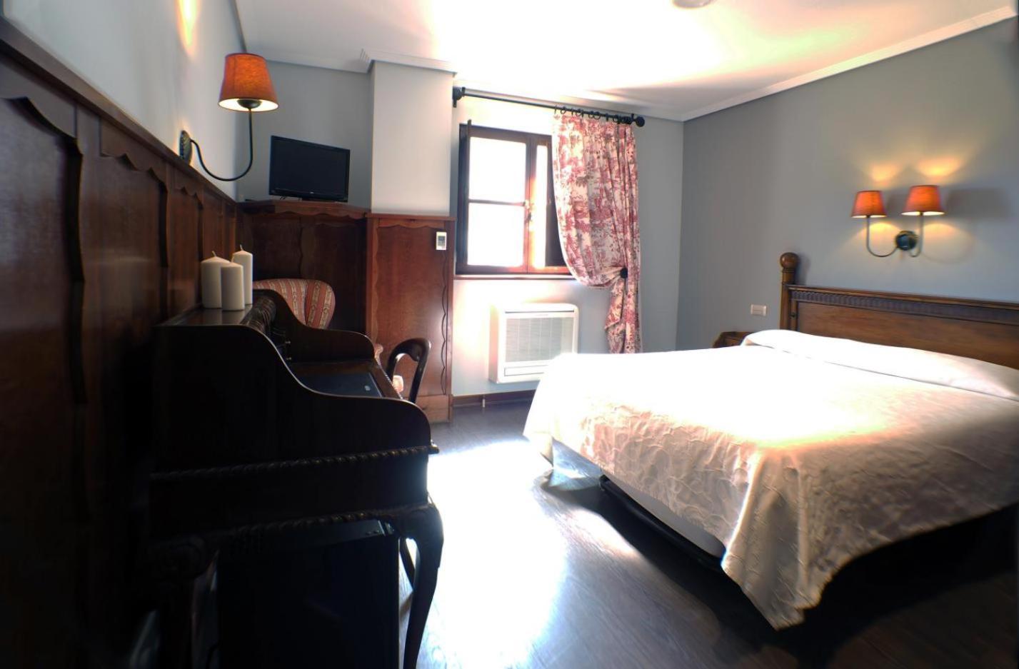 Hotel Comillas Εξωτερικό φωτογραφία