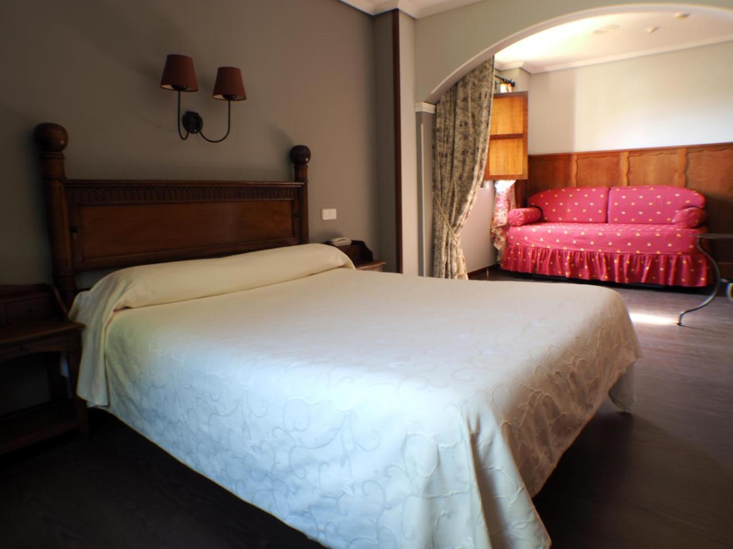 Hotel Comillas Εξωτερικό φωτογραφία