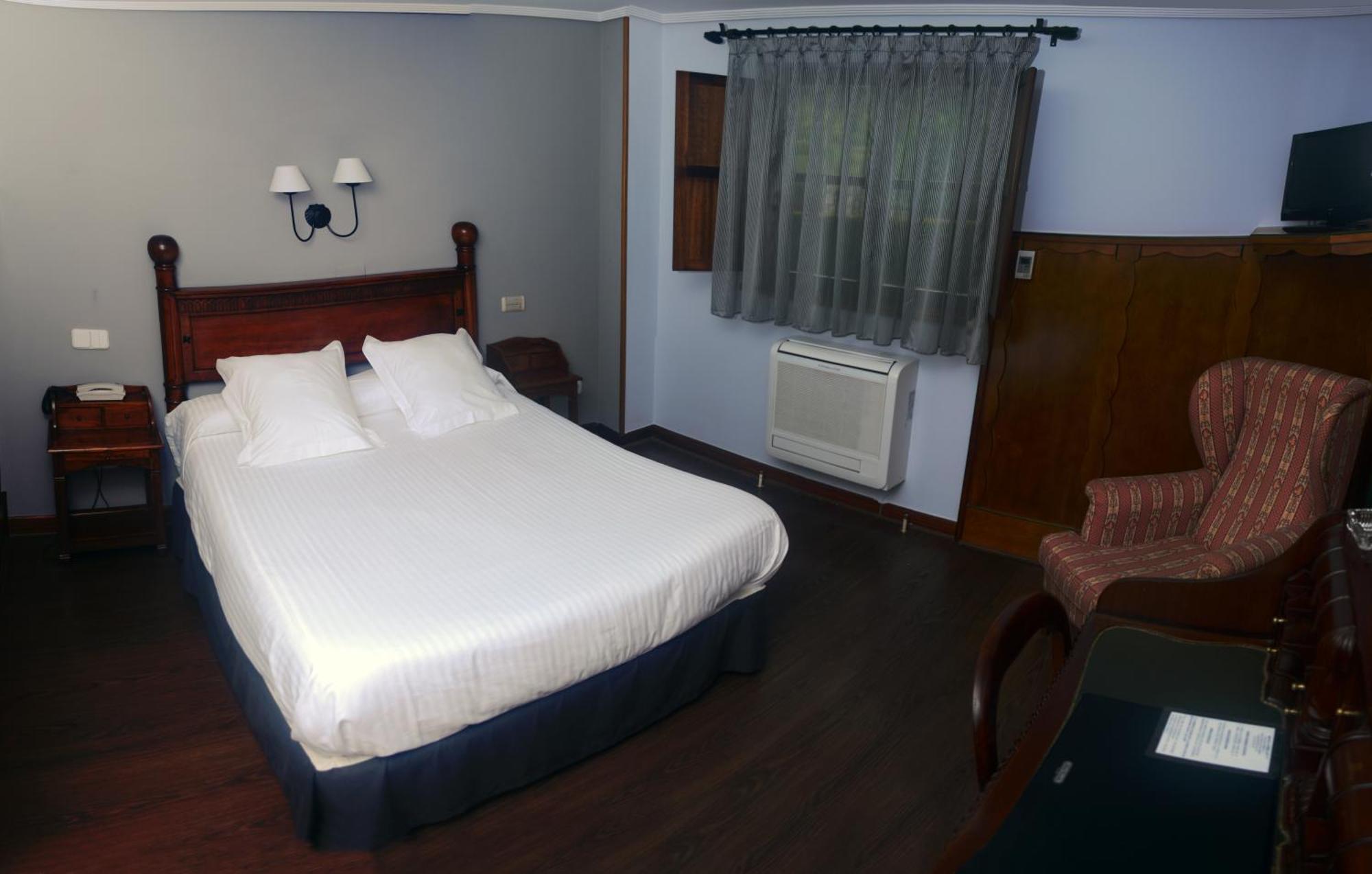 Hotel Comillas Εξωτερικό φωτογραφία