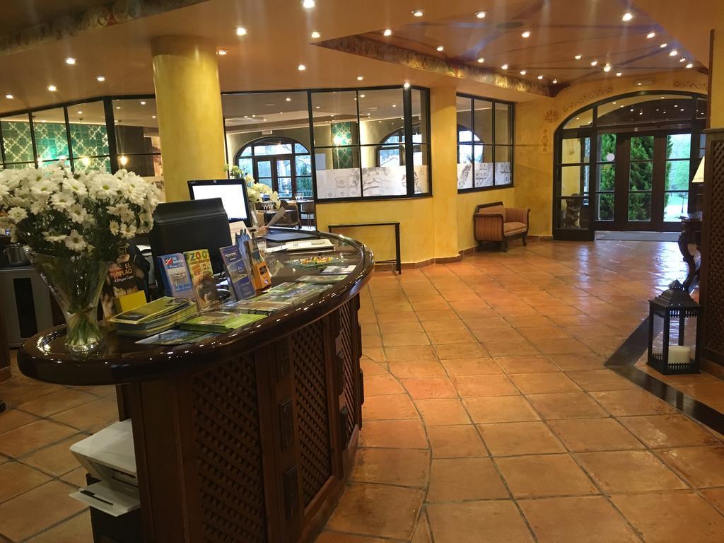 Hotel Comillas Εξωτερικό φωτογραφία